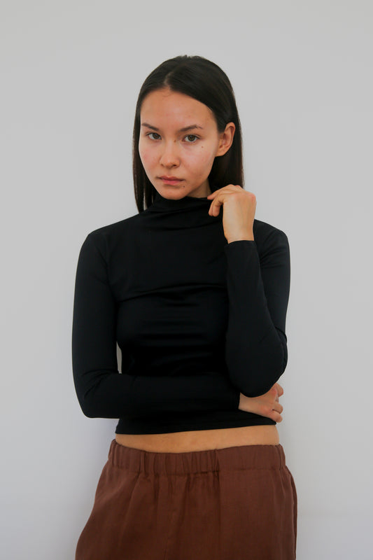 Muse Turtleneck